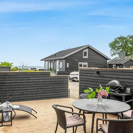 Sylvelin - 40m From The Sea By Interhome Feriehus *